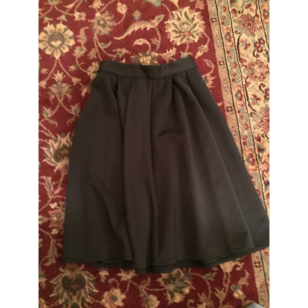 Black pleated midi scuba skirt